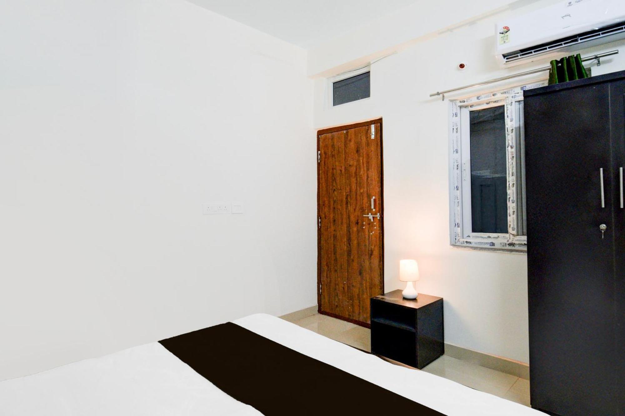 Hotel O Sri Vani Co- Live & Suites Kondapur  Экстерьер фото